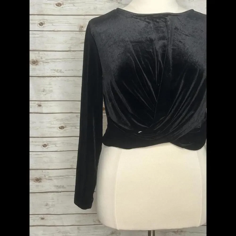 Eloquii Elements whimisigoth witch black velvet twisted crop top Size 20 - Picture 3 of 8